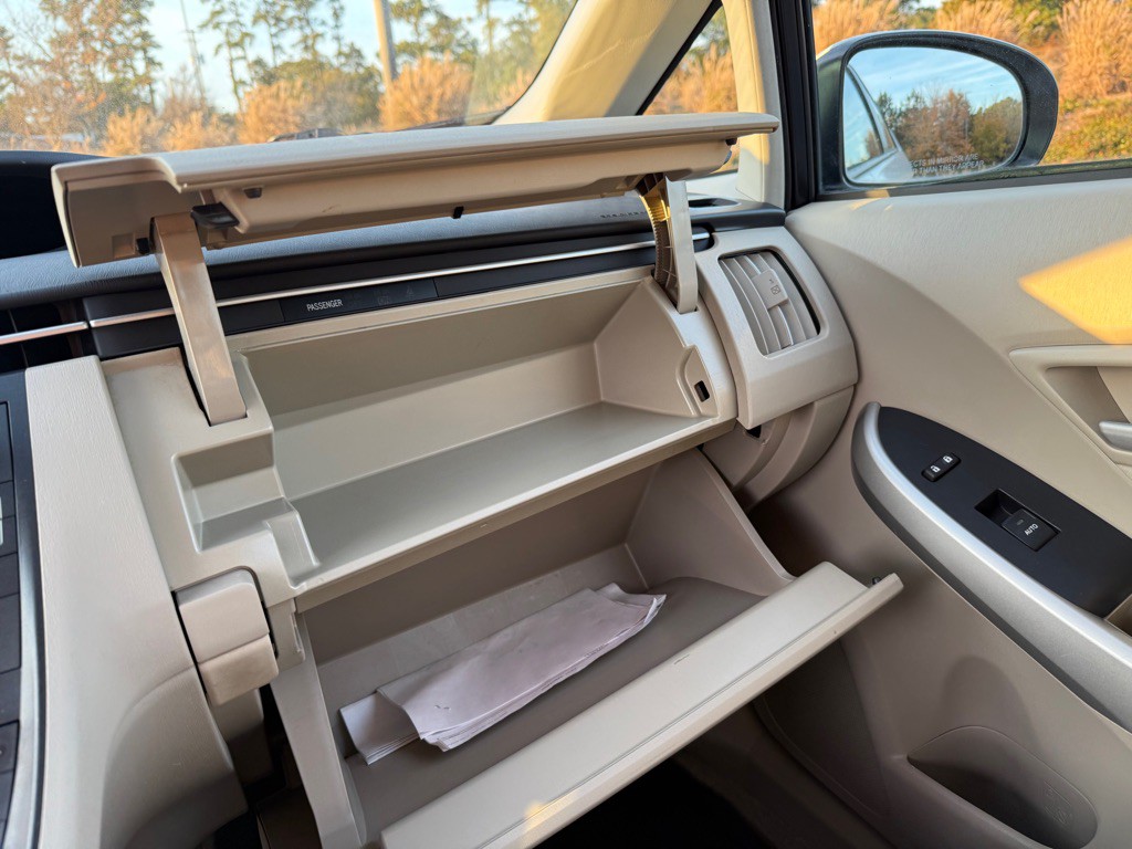 2010 Toyota Prius Image 24