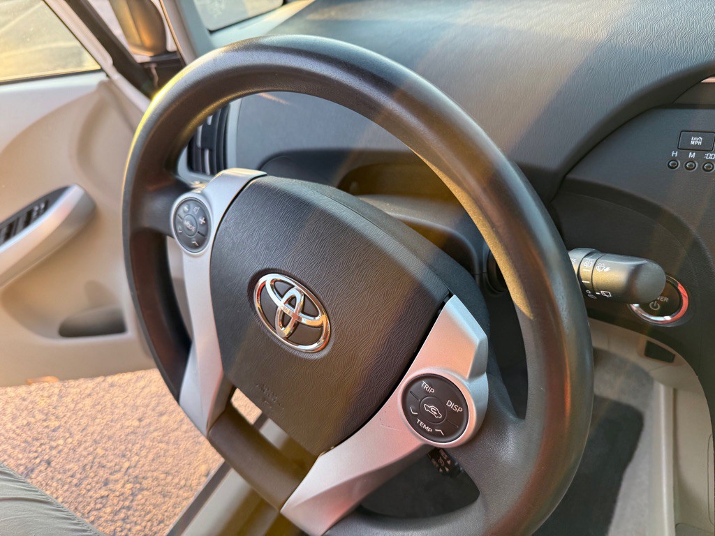 2010 Toyota Prius Image 26