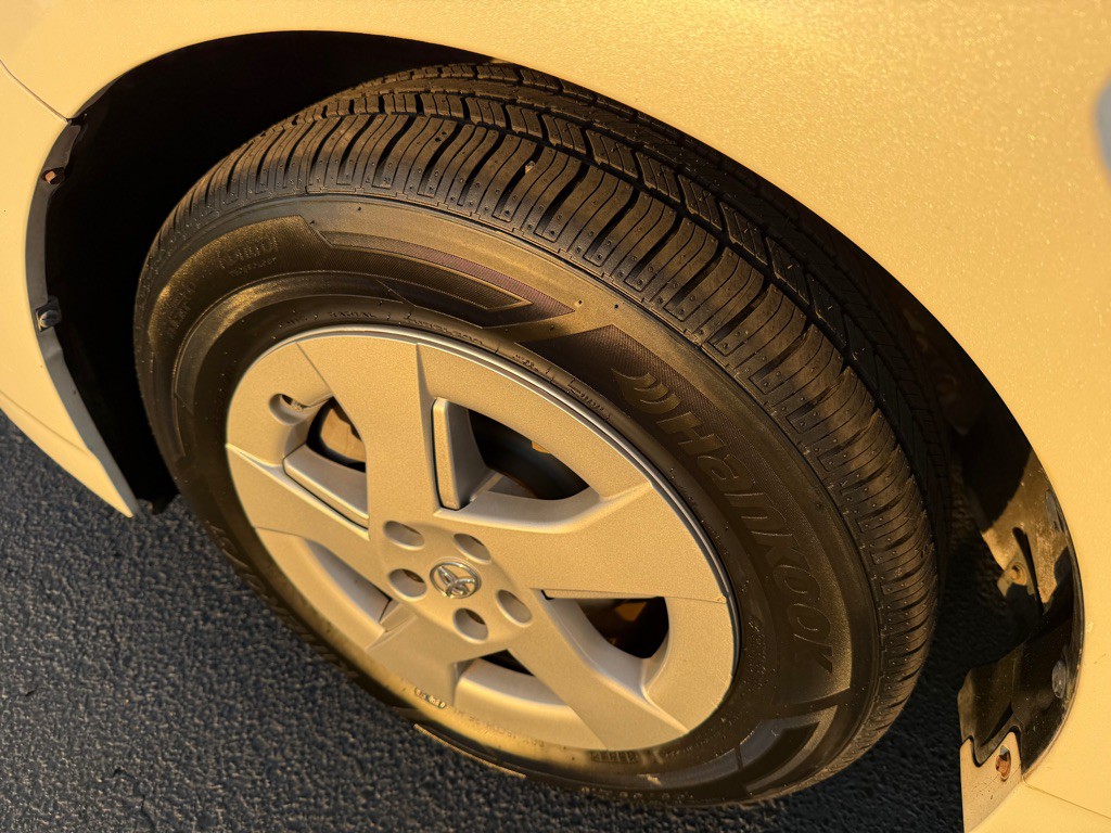 2010 Toyota Prius Image 28