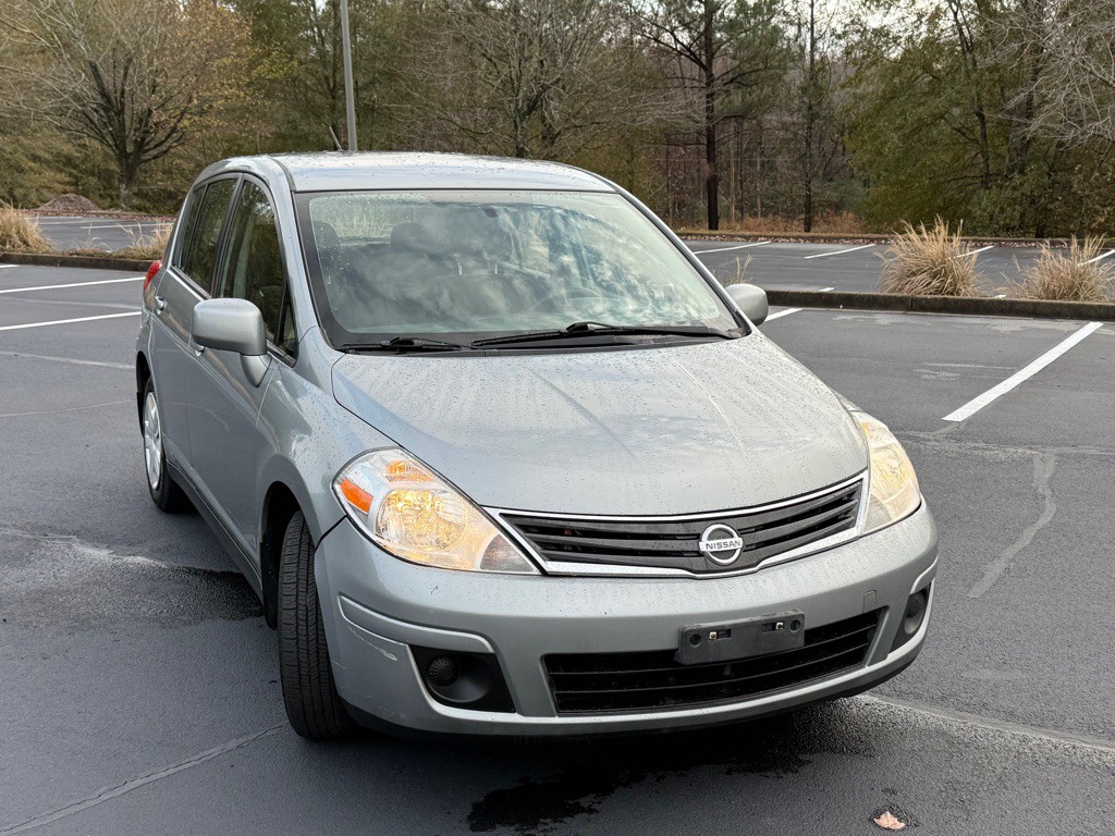2010 Nissan Versa Image 4