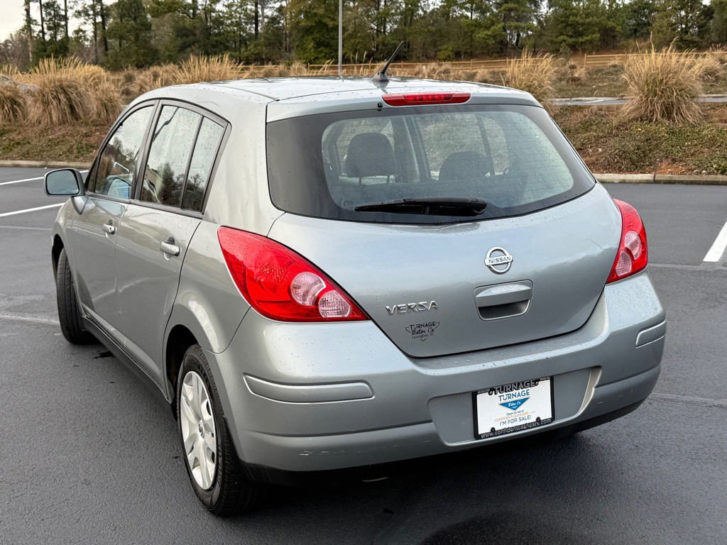 2010 Nissan Versa Image 9