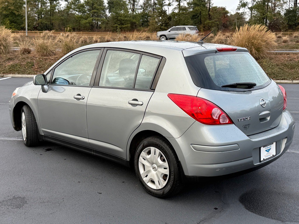 2010 Nissan Versa Image 10