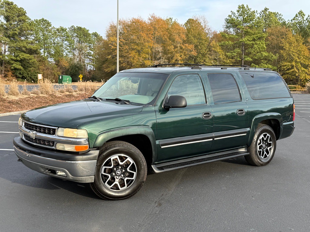 2001 Chevrolet Suburban Image 2