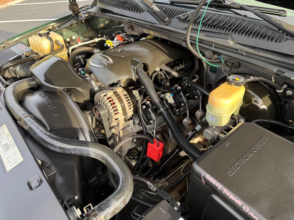 2001 Chevrolet Suburban Image 28