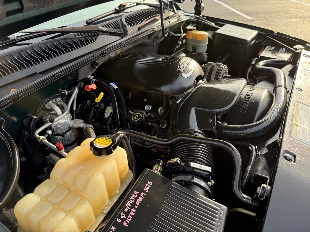 2001 Chevrolet Suburban Image 29