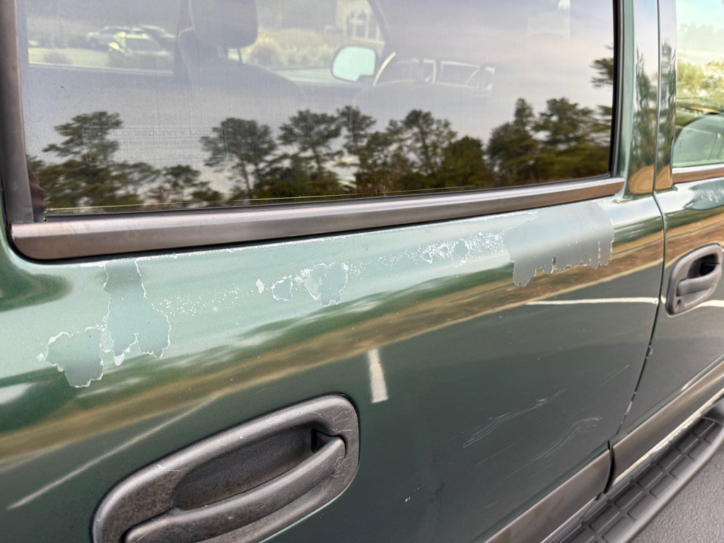 2001 Chevrolet Suburban Image 41