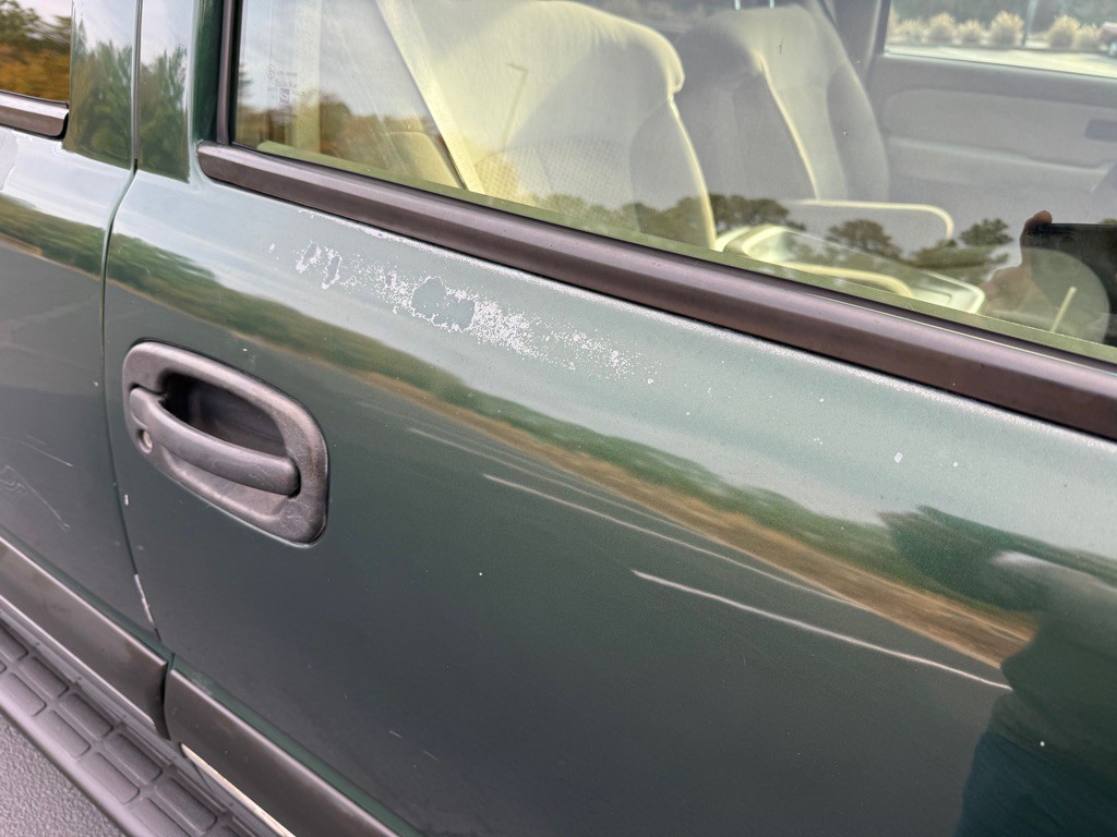 2001 Chevrolet Suburban Image 42