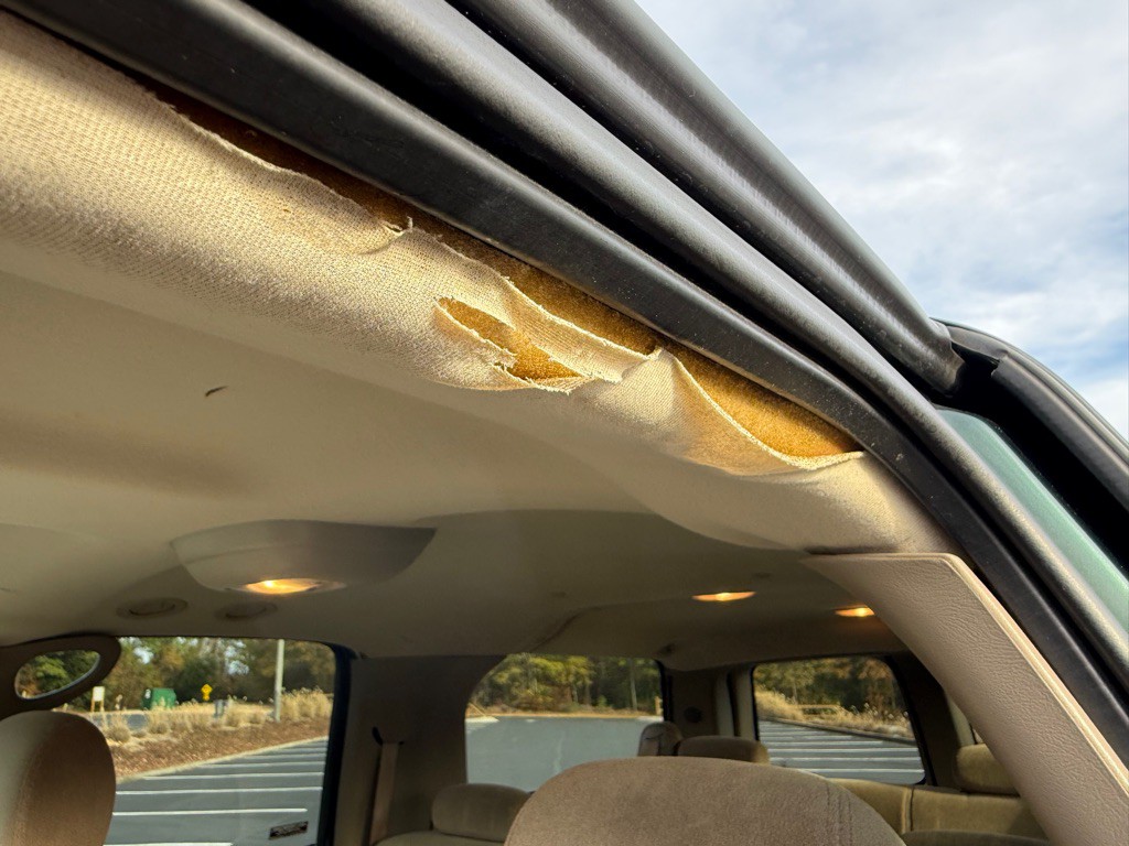 2001 Chevrolet Suburban Image 49