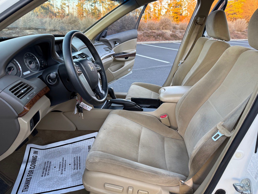 2008 Honda Accord Image 11