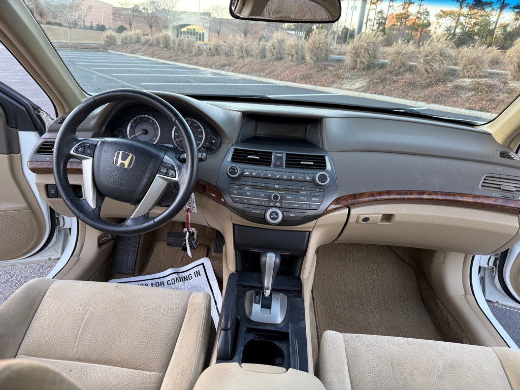 2008 Honda Accord Image 13