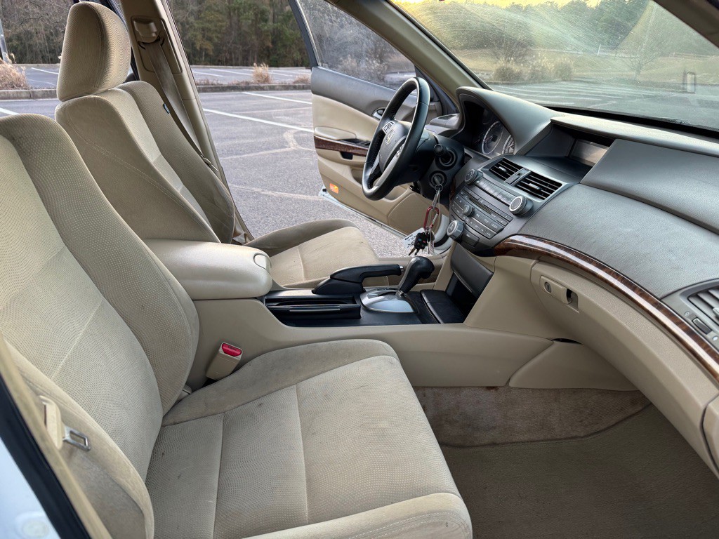 2008 Honda Accord Image 14