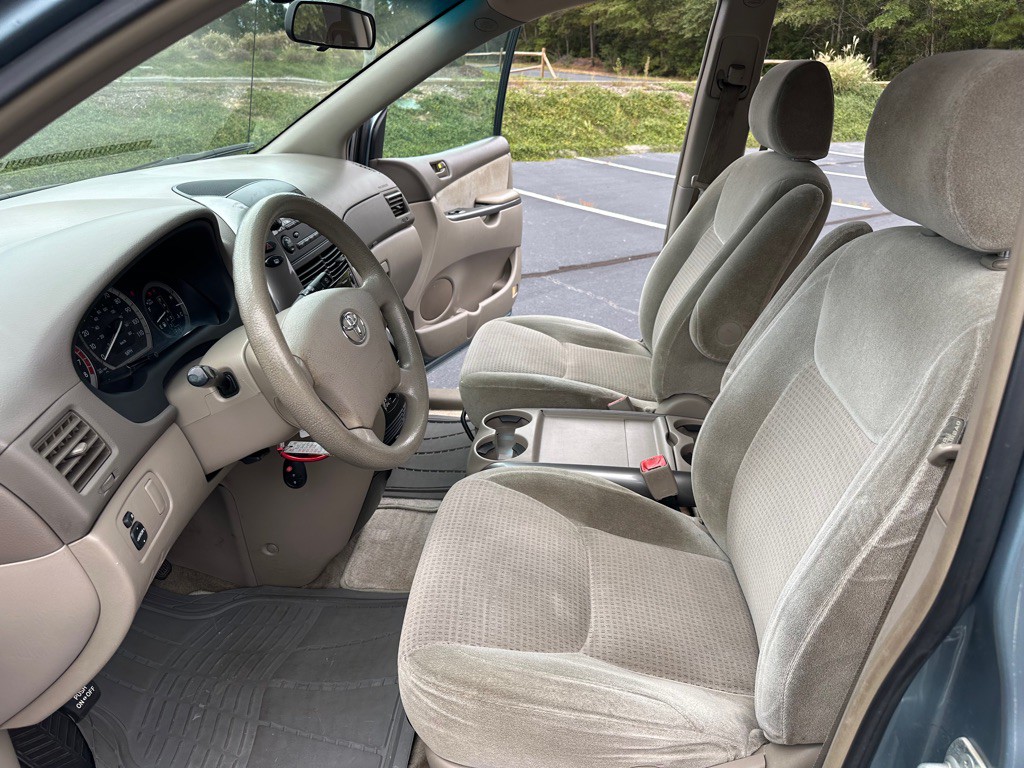 2006 Toyota Sienna Image 8