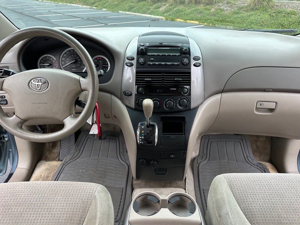 2006 Toyota Sienna Image 12