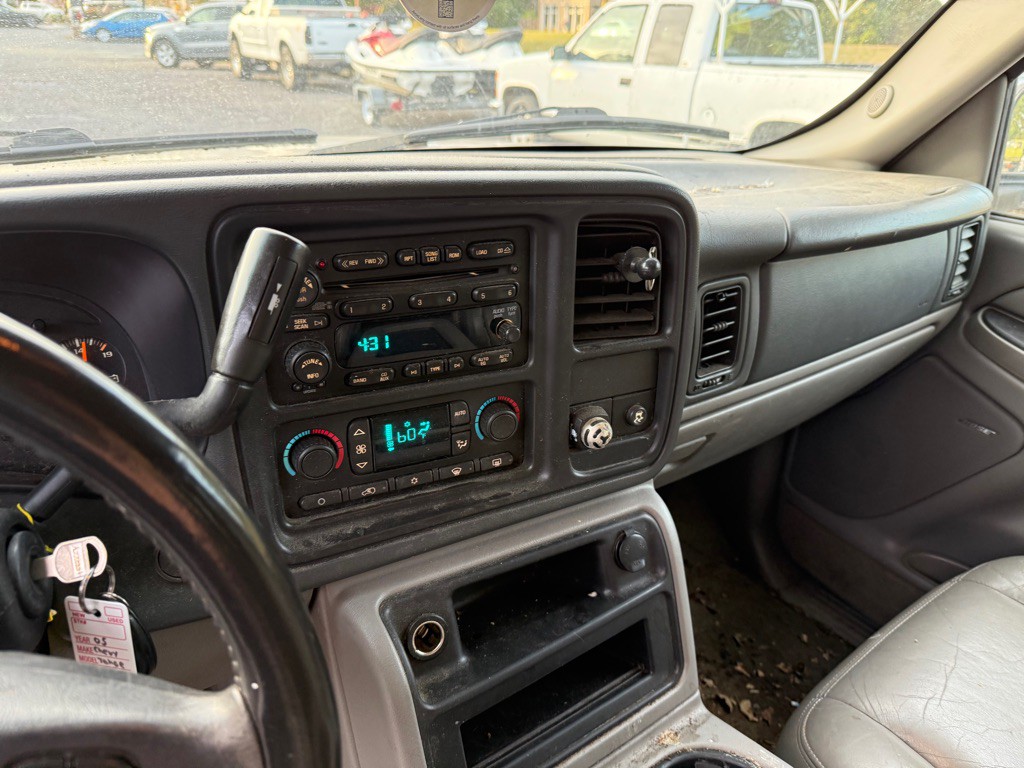 2005 Chevrolet Tahoe Image 8