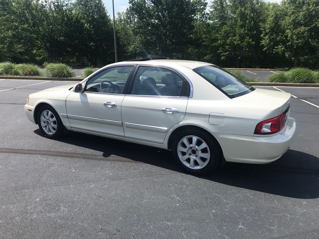 2004 Kia Optima Image 6