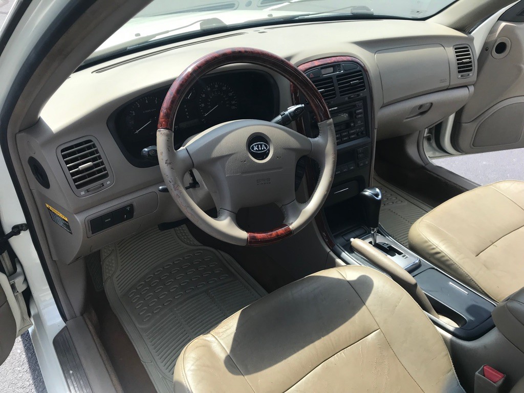 2004 Kia Optima Image 11