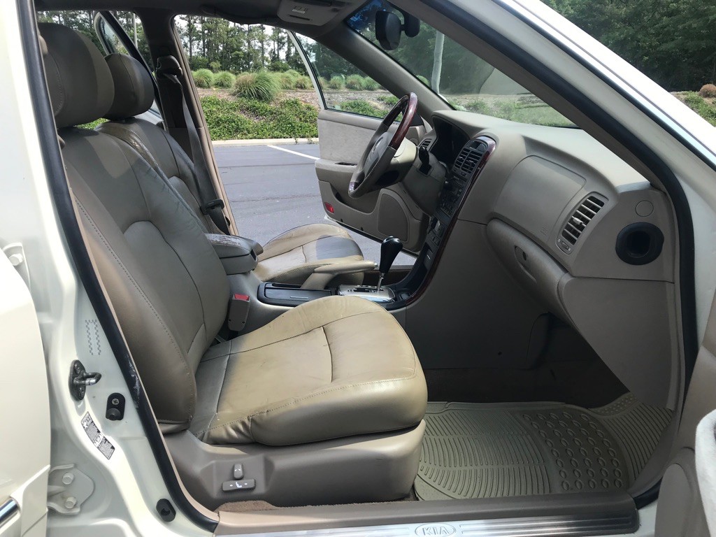 2004 Kia Optima Image 12