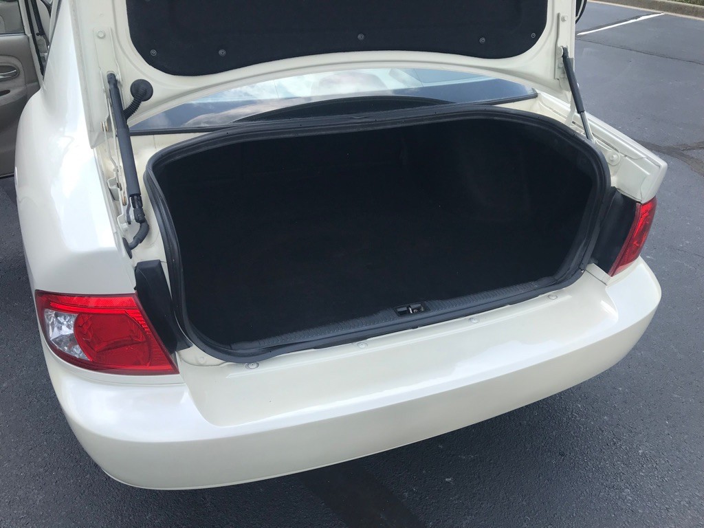 2004 Kia Optima Image 17