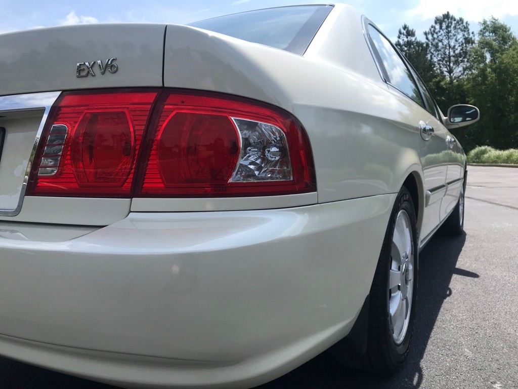 2004 Kia Optima Image 25