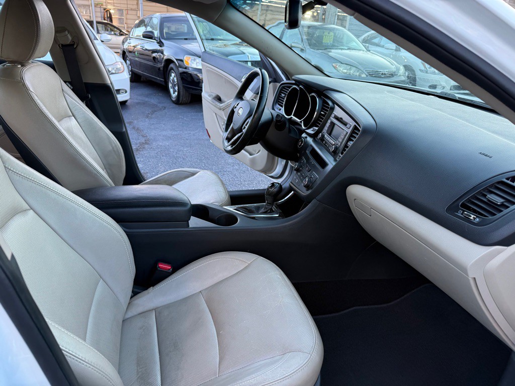 2012 Kia Optima Image 10