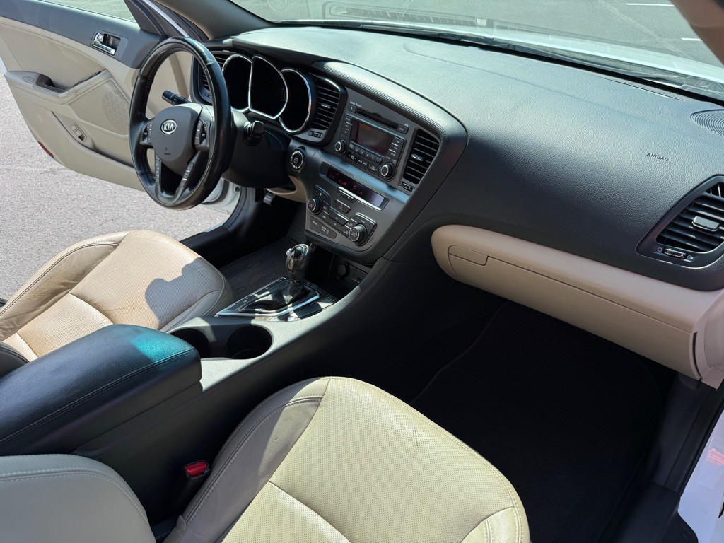 2012 Kia Optima Image 16