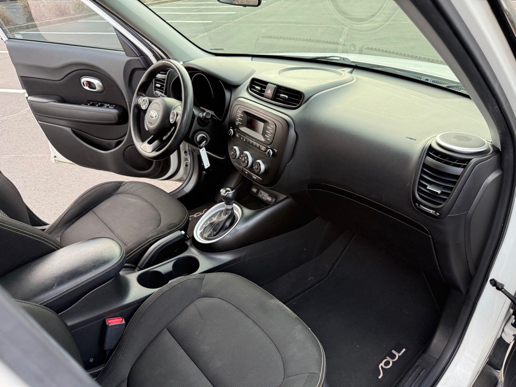2015 Kia Soul Image 14