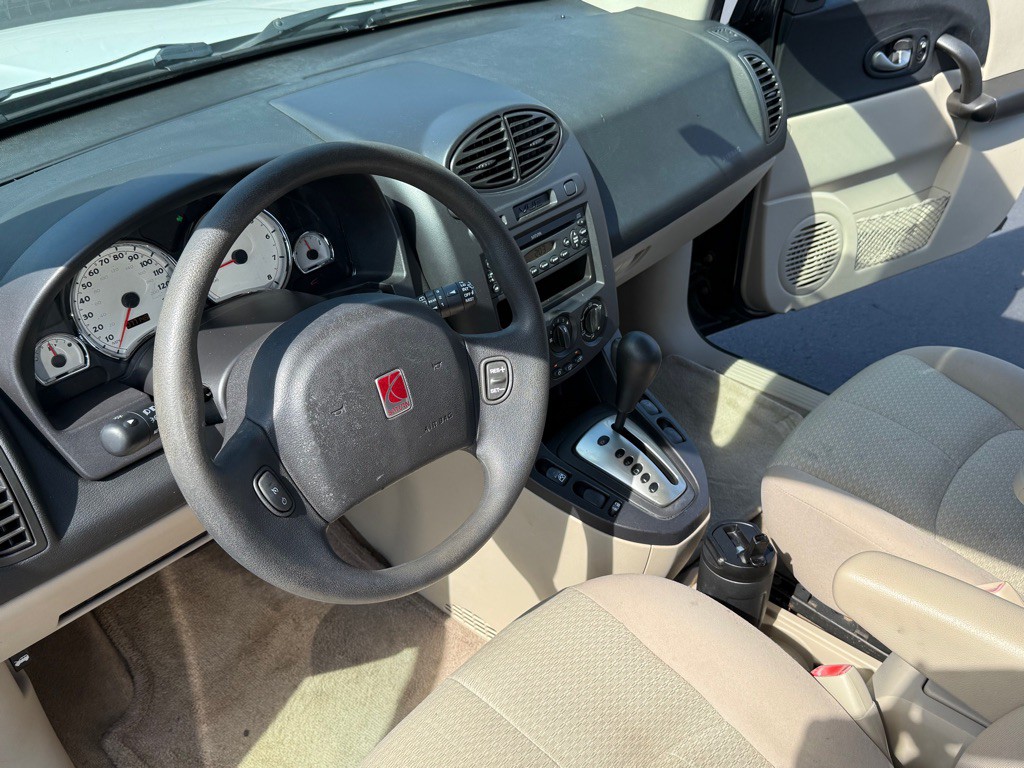 2005 Saturn Vue Image 11