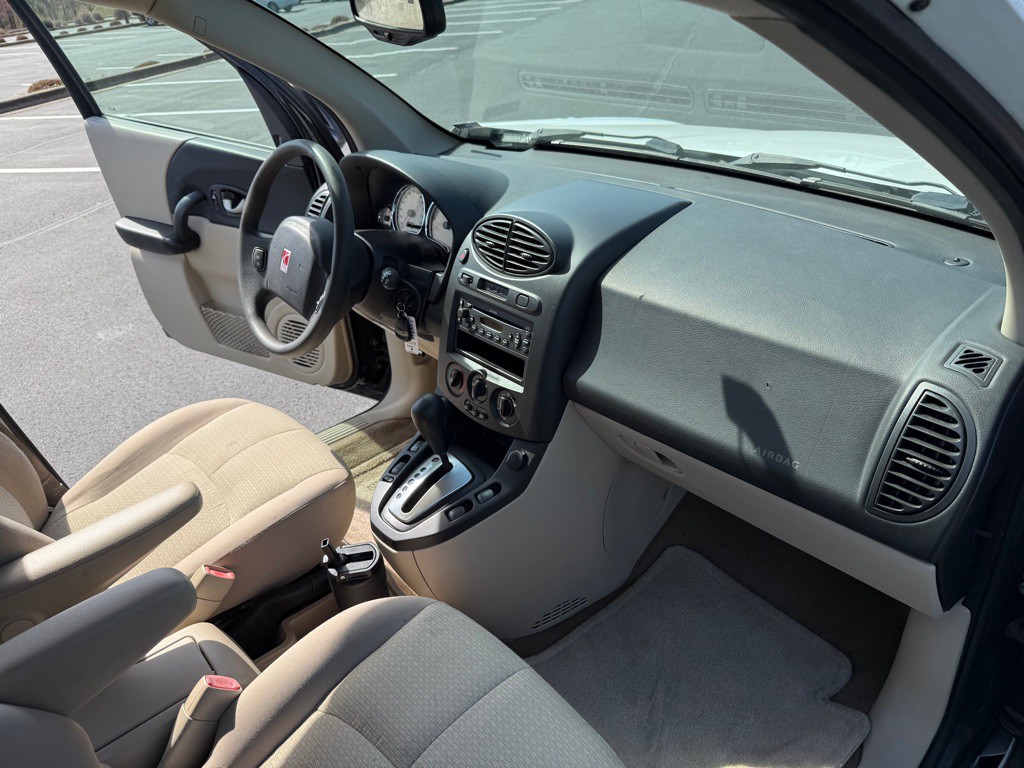 2005 Saturn Vue Image 13