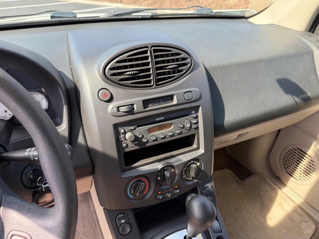 2005 Saturn Vue Image 19