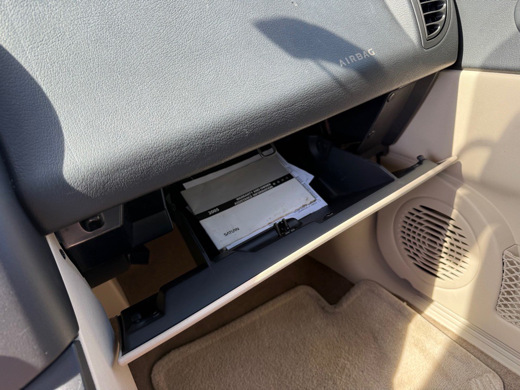 2005 Saturn Vue Image 20