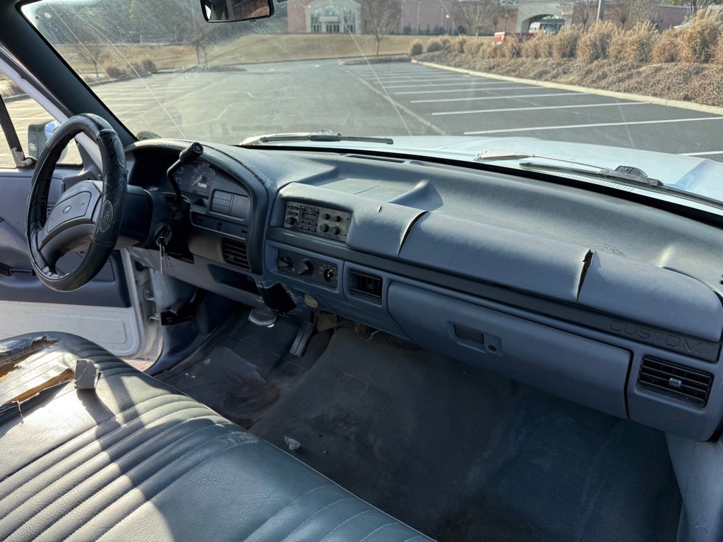 1992 Ford F-150 Image 16