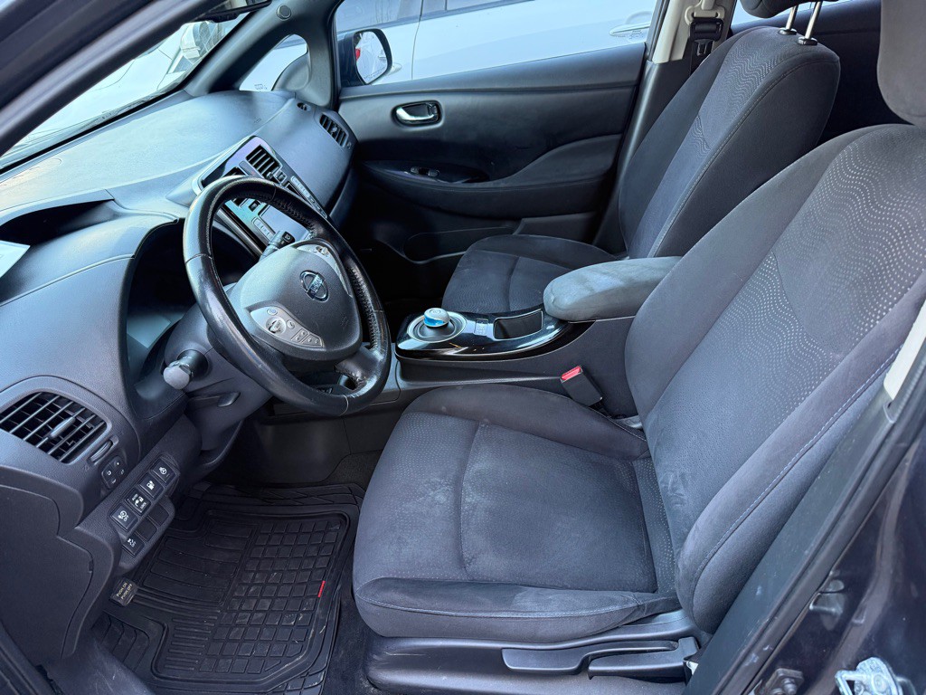 2013 Nissan Leaf Image 6