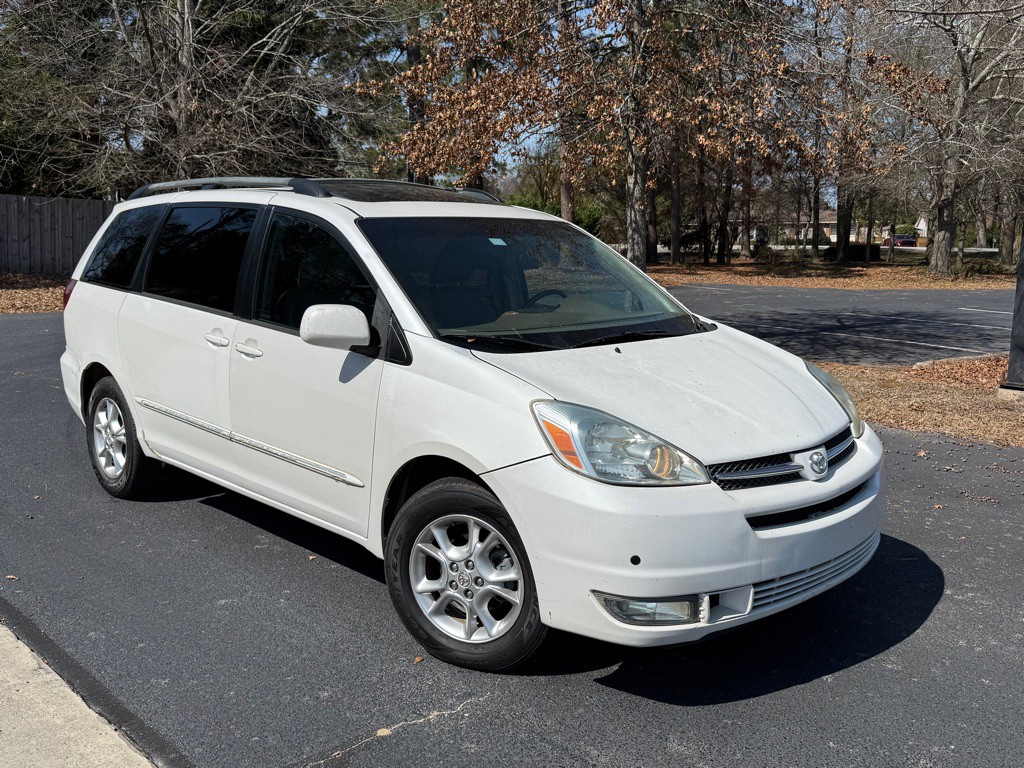 2005 Toyota Sienna Image 2