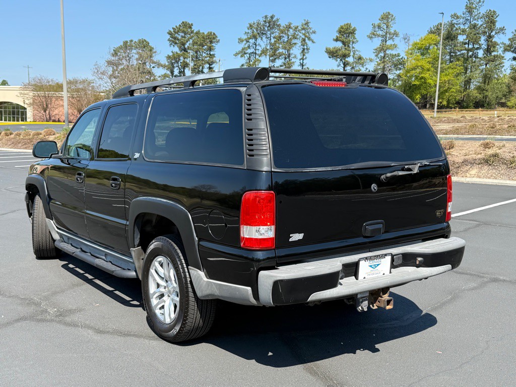 2002 Chevrolet Suburban Image 12