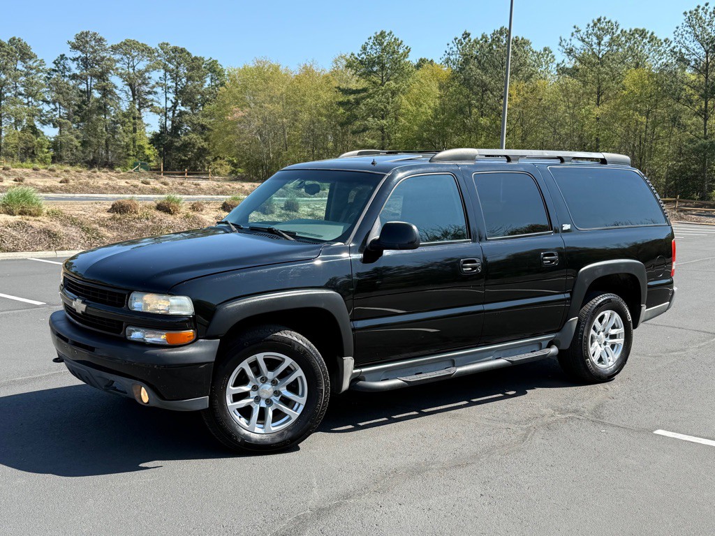 2002 Chevrolet Suburban Image 3