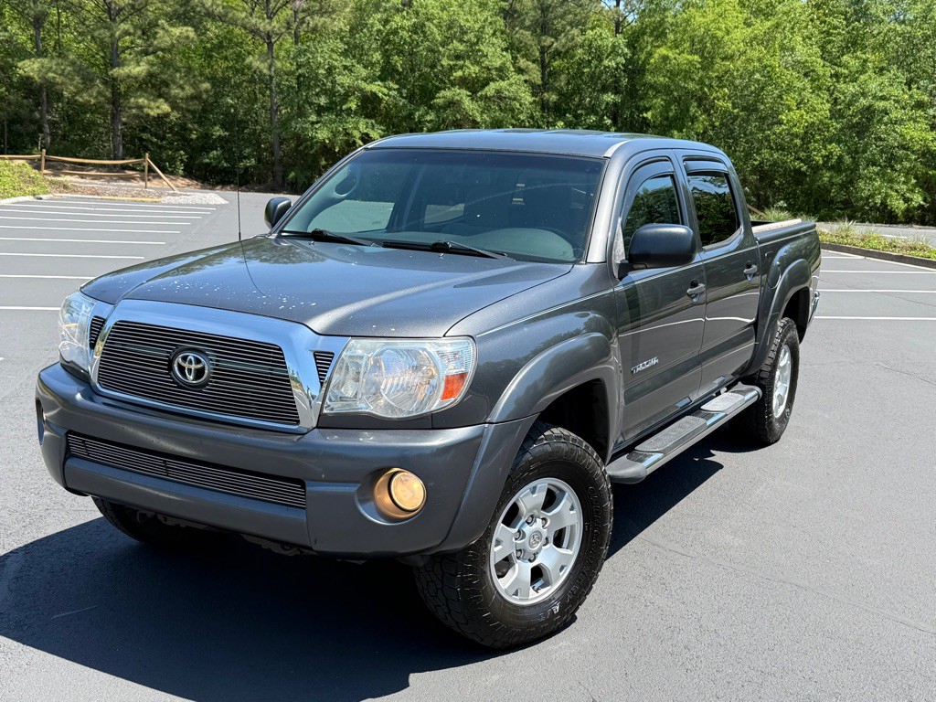 2010 Toyota Tacoma Image 1