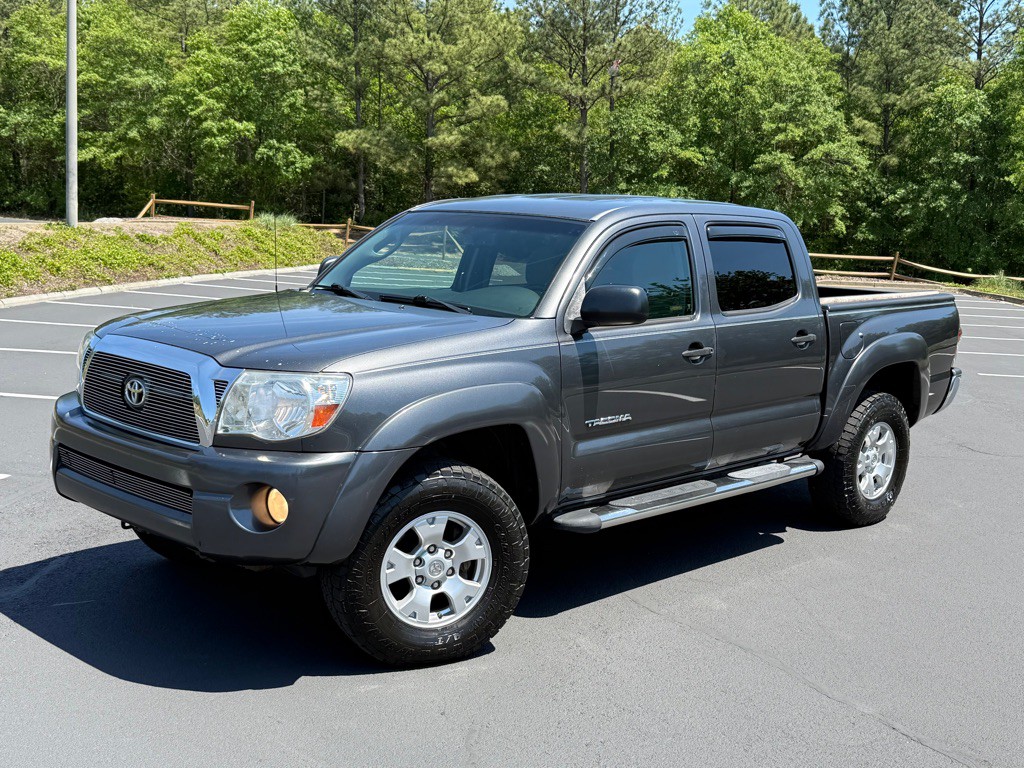 2010 Toyota Tacoma Image 2
