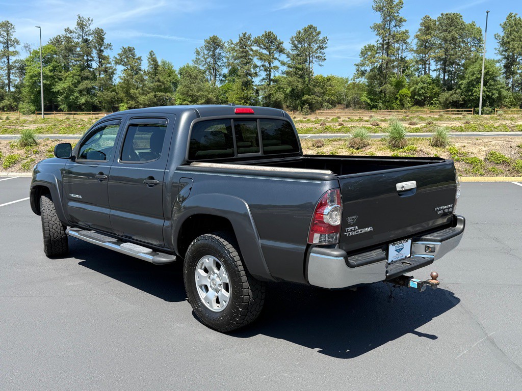 2010 Toyota Tacoma Image 12