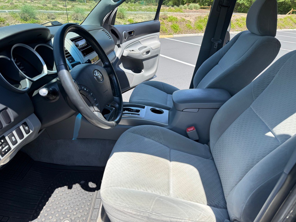 2010 Toyota Tacoma Image 14