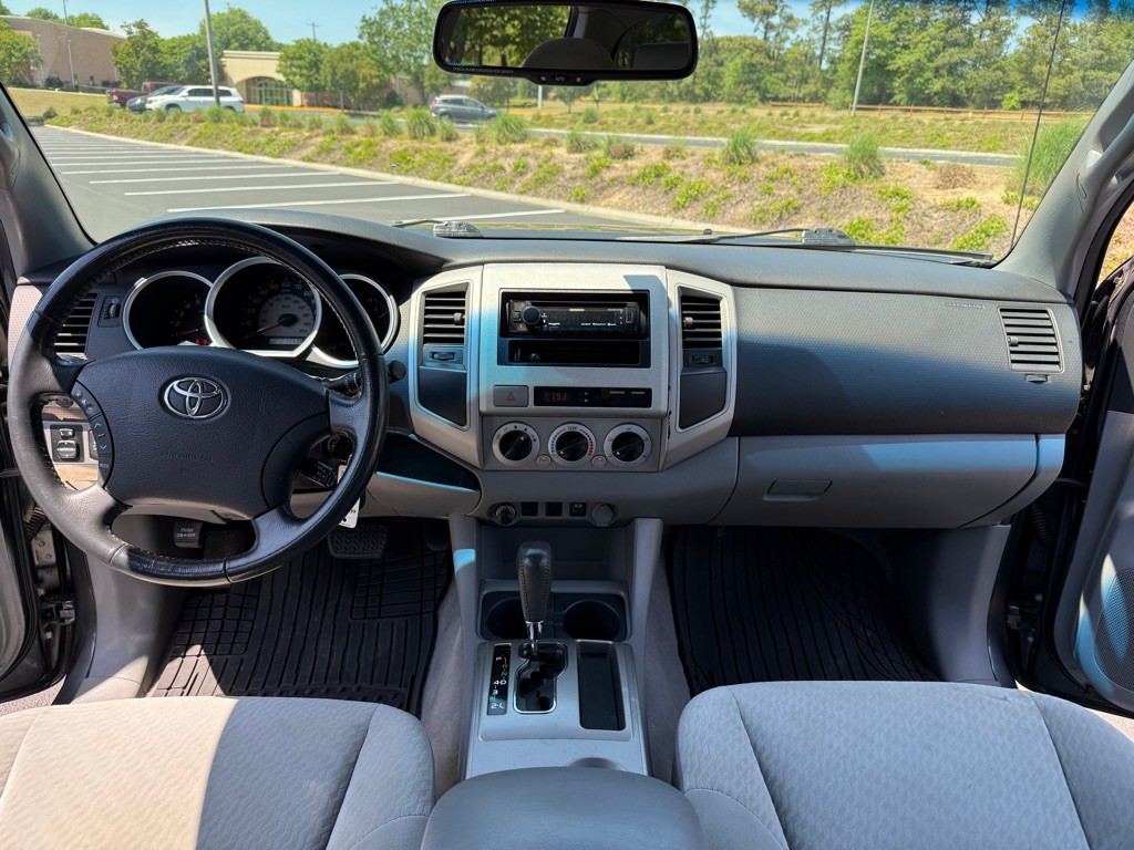 2010 Toyota Tacoma Image 16
