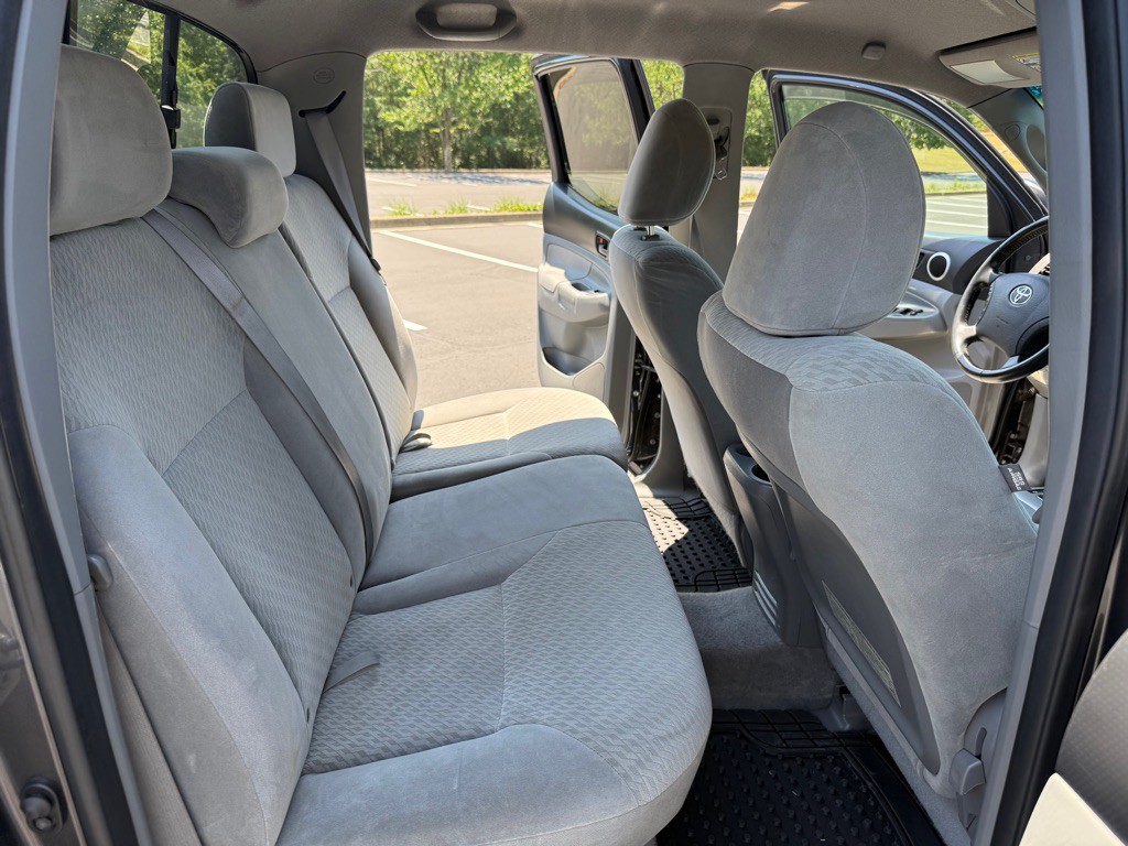 2010 Toyota Tacoma Image 19