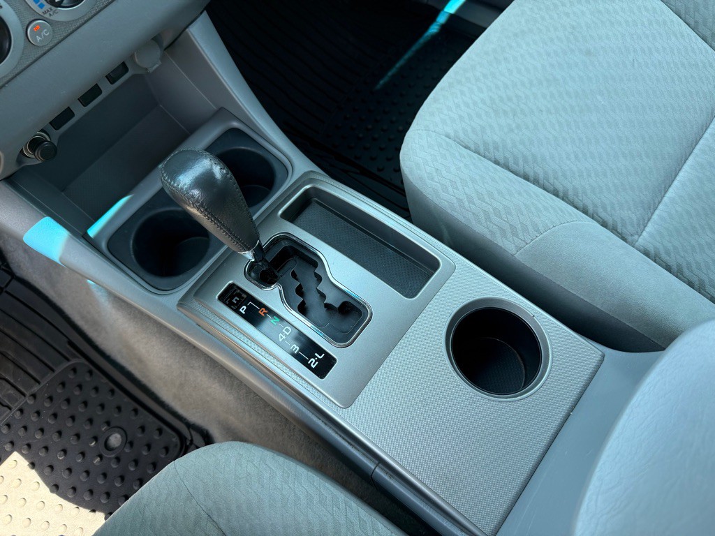 2010 Toyota Tacoma Image 24