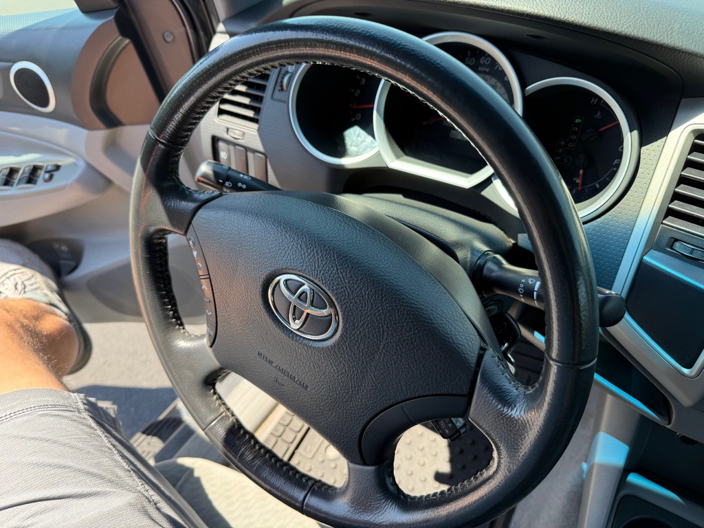 2010 Toyota Tacoma Image 26