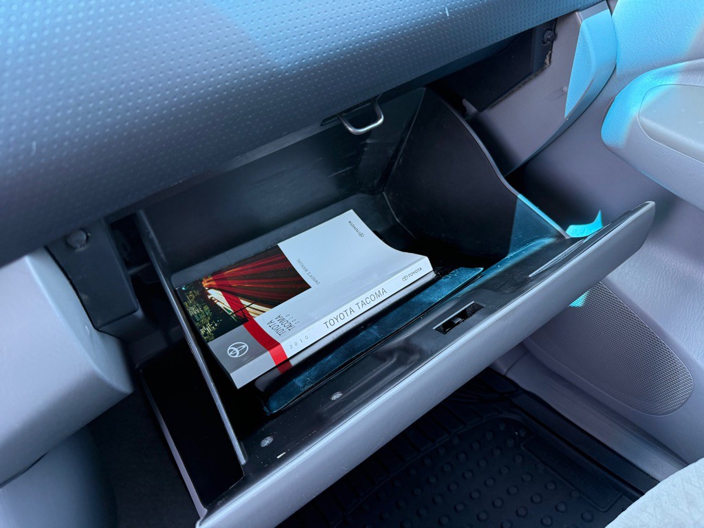 2010 Toyota Tacoma Image 27