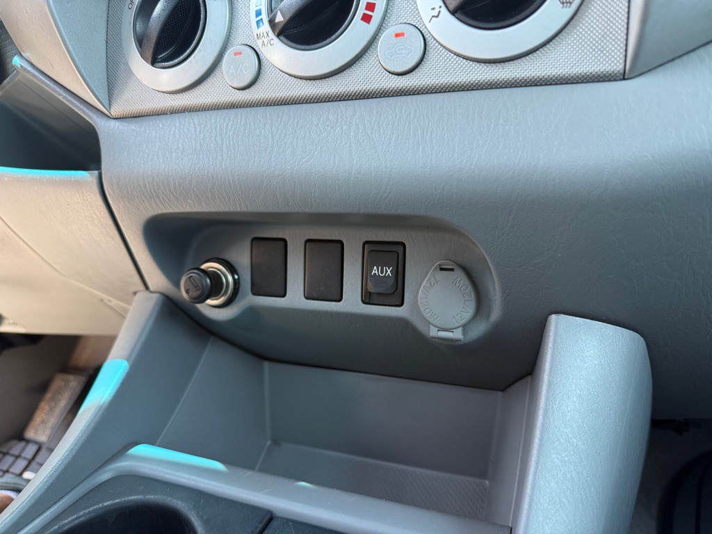 2010 Toyota Tacoma Image 28