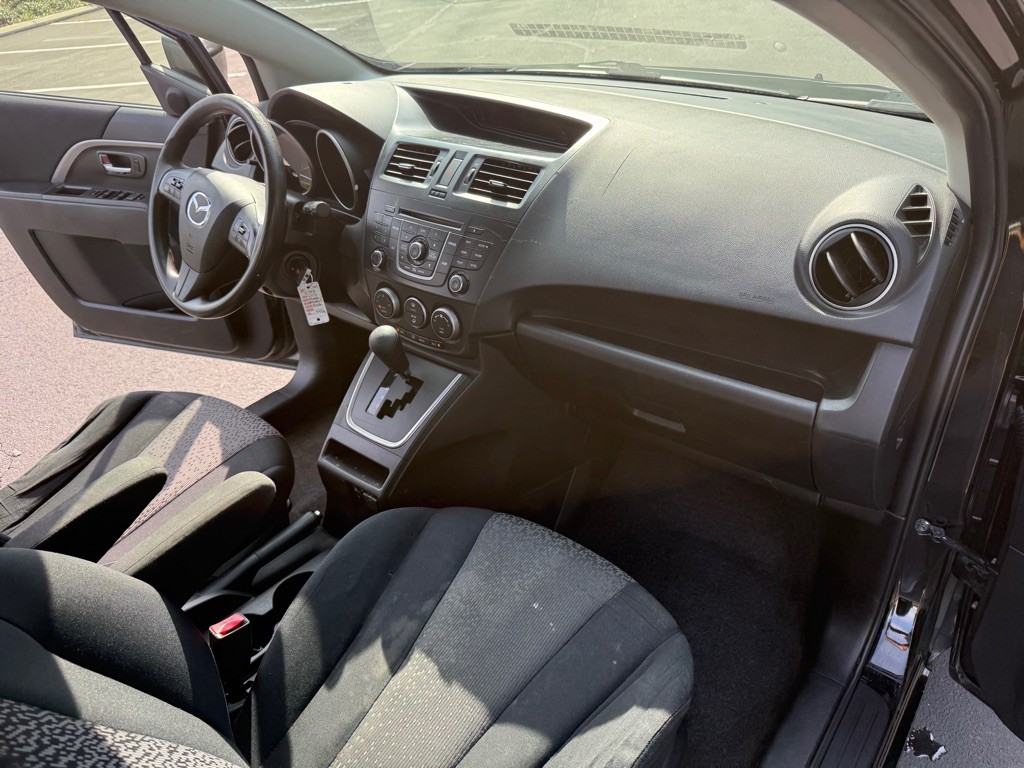 2012 Mazda Mazda5 Image 16
