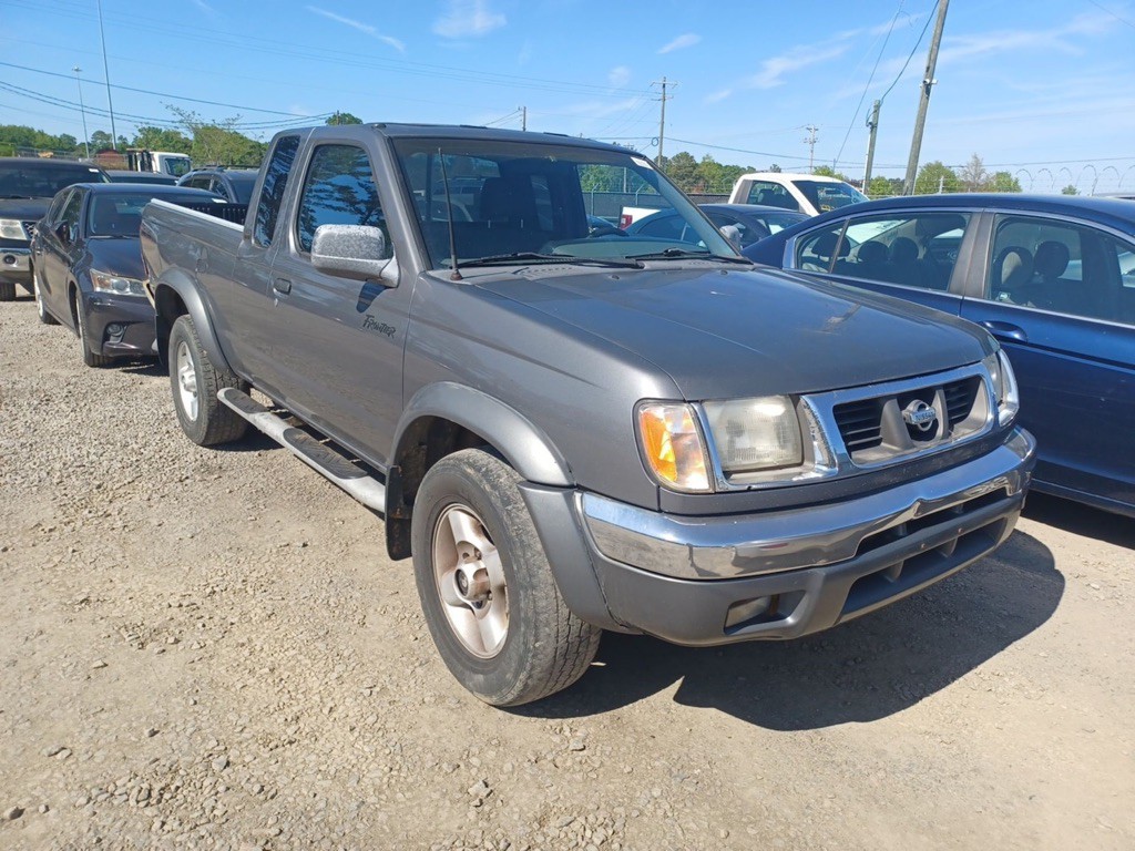 2000 Nissan Frontier Image 1
