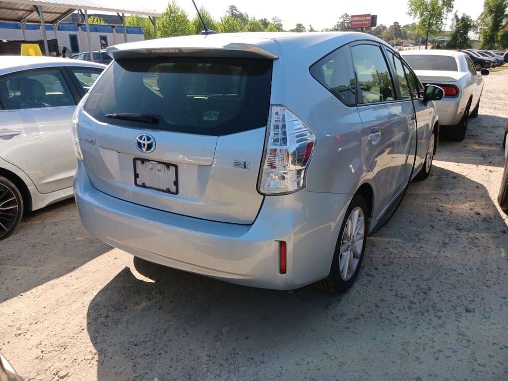 2013 Toyota Prius Image 4