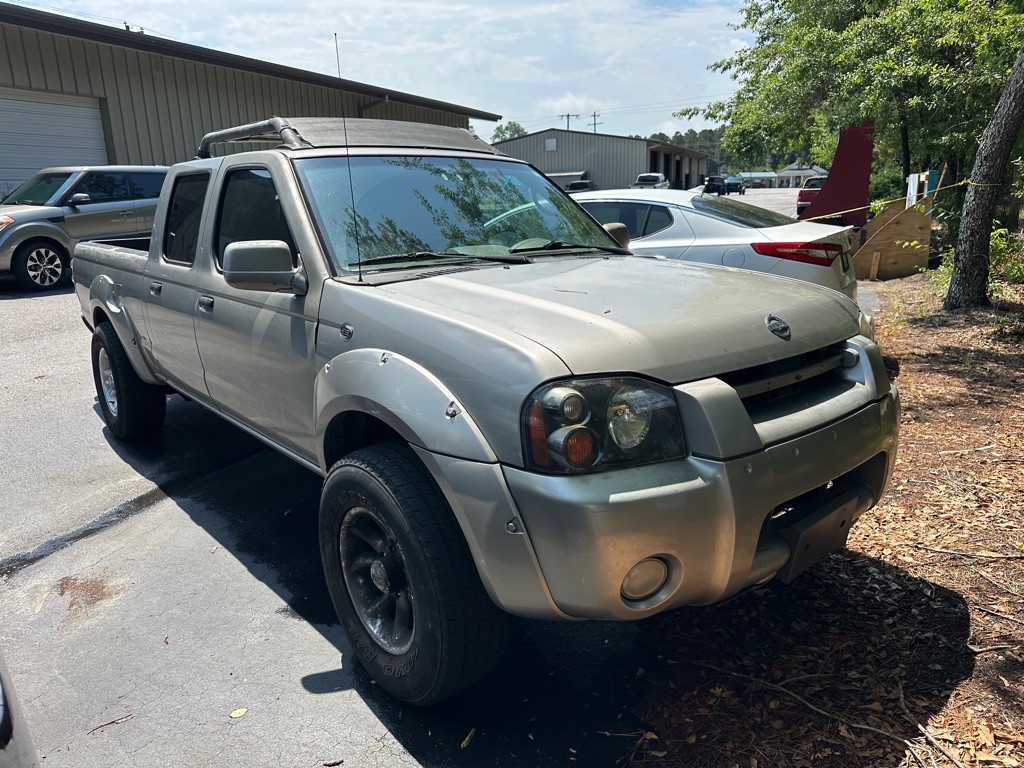 2002 Nissan Frontier Image 2