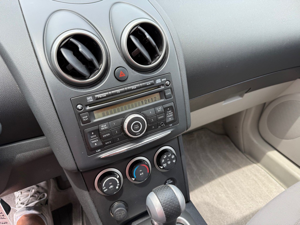 2012 Nissan Rogue Image 21